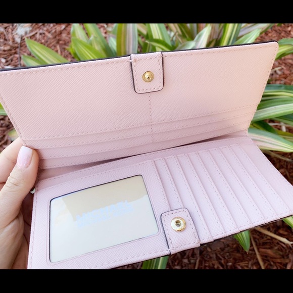 ‼️💕Michael Kors Long Wallet Pink/Vanilla - Picture 6 of 6